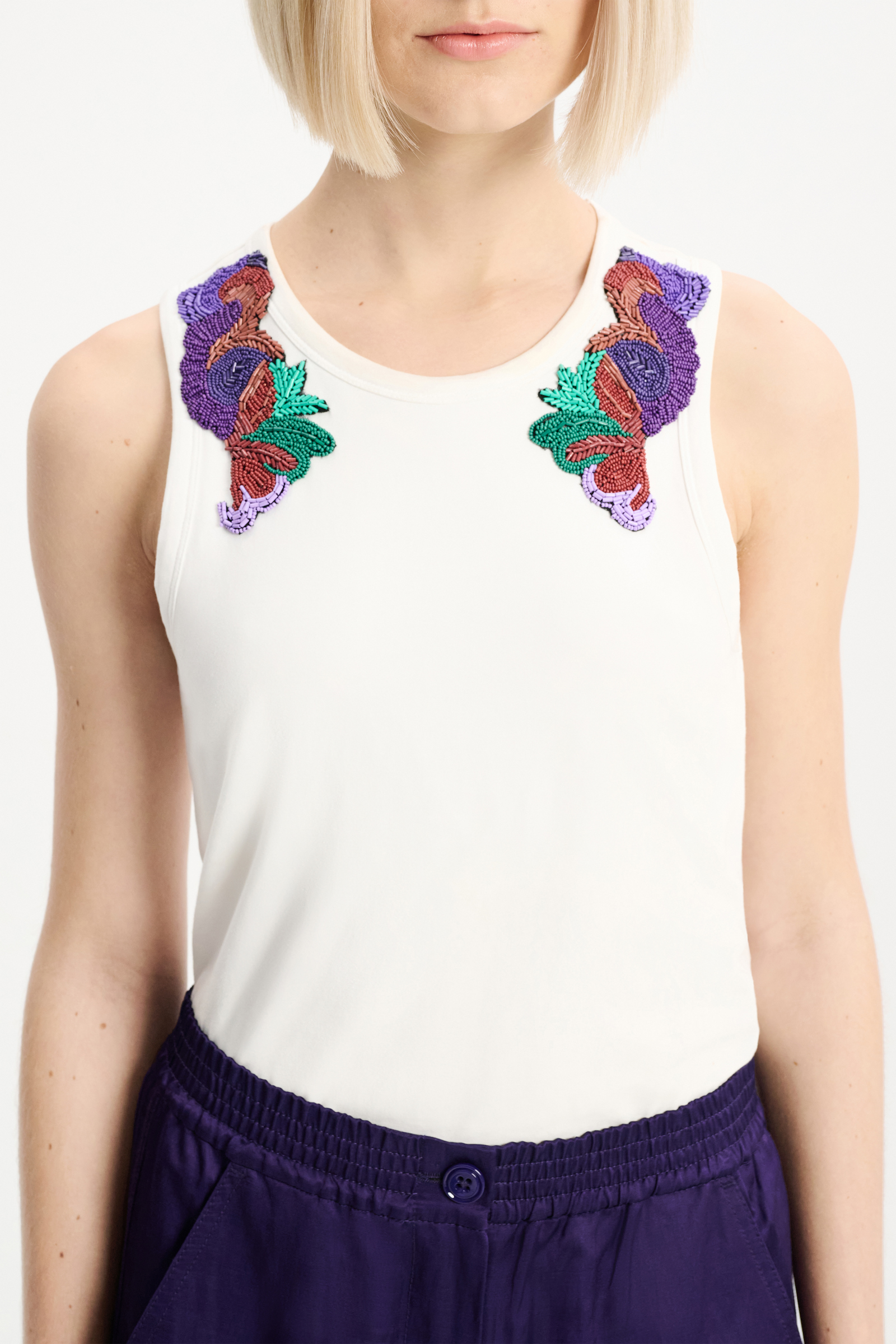 Dorothee Schumacher Round neck tank top with appliqué and built-in bra camellia white