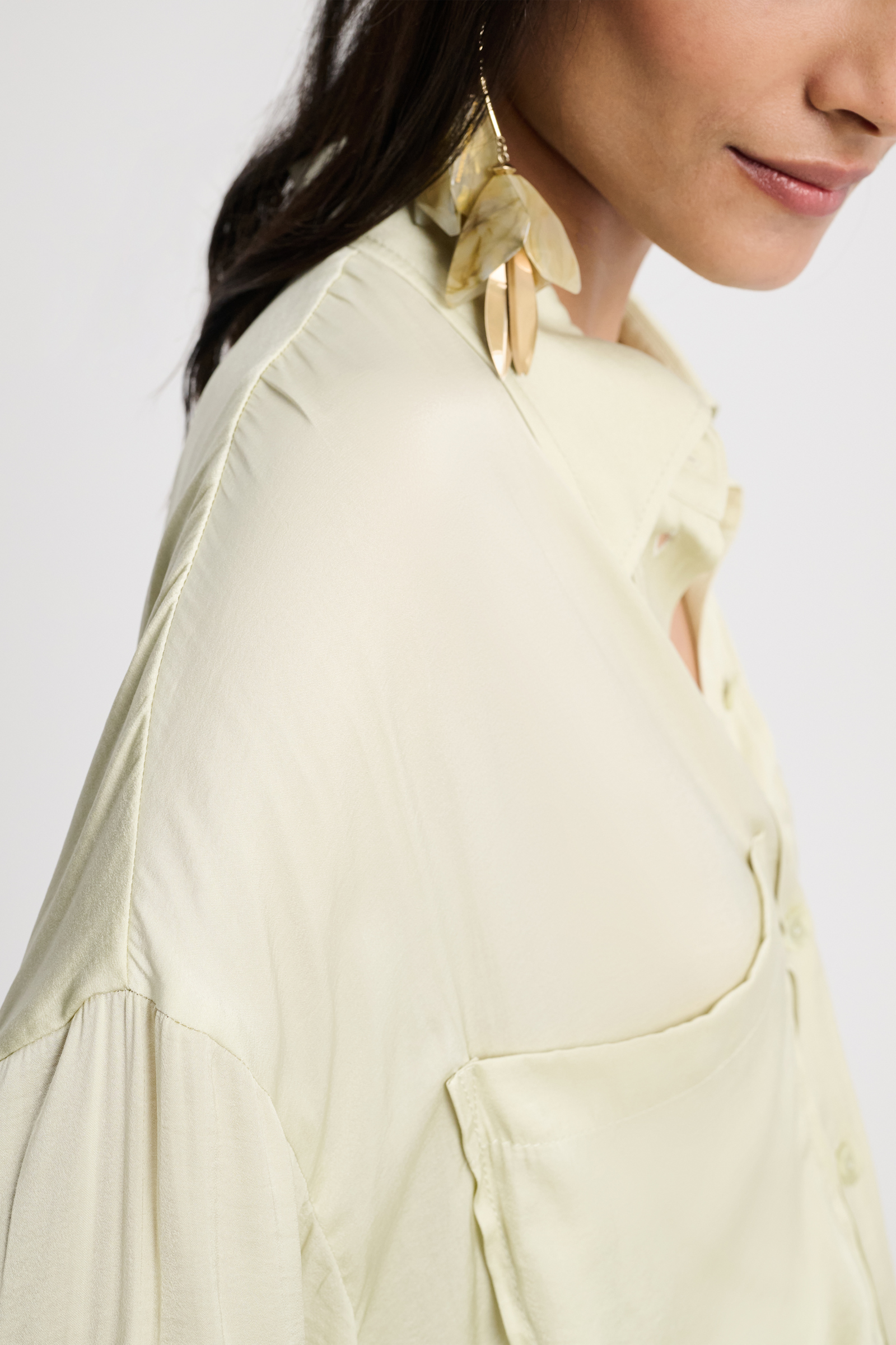 Dorothee Schumacher Oversized Bluse aus Crincle Satin light lime