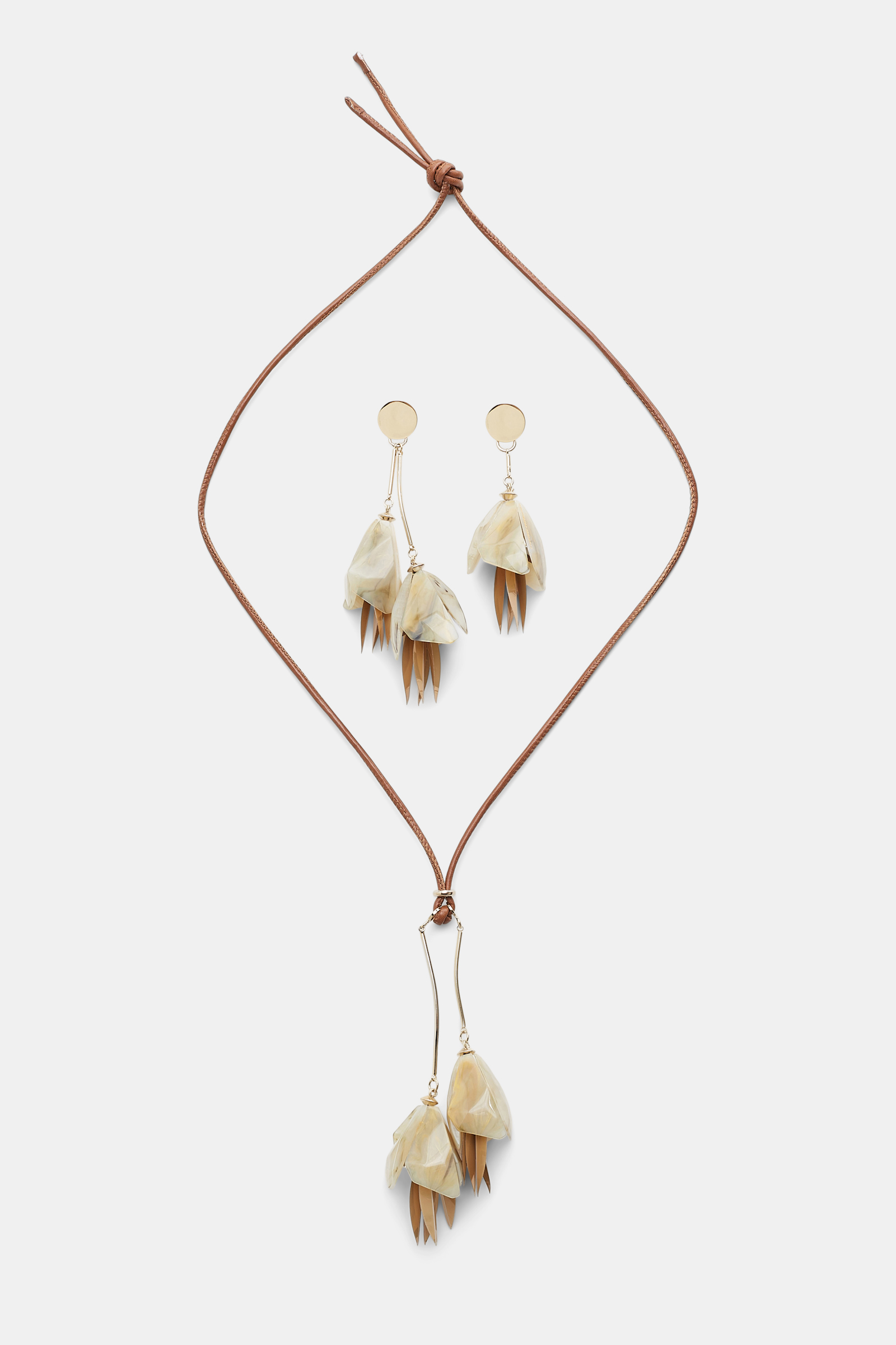 Dorothee Schumacher Necklace with hanging flower pendant on leather cord medium camel