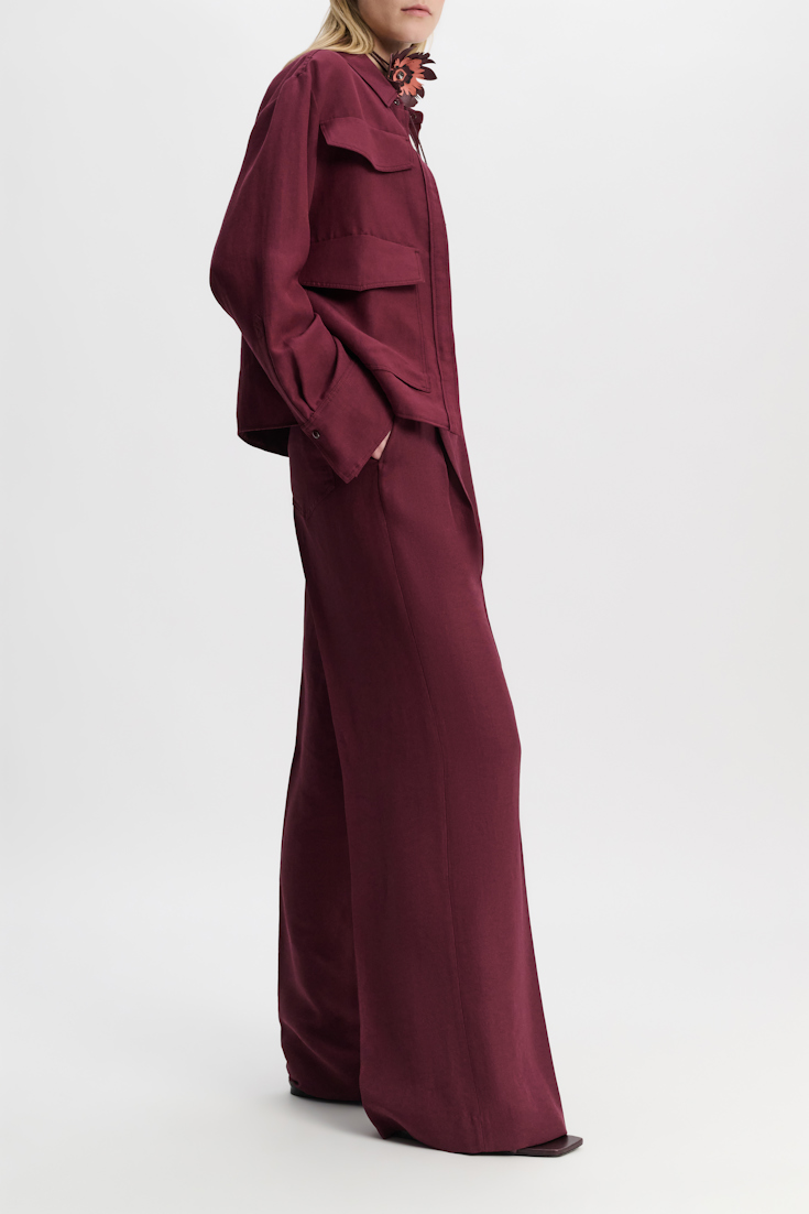 Dorothee Schumacher Wide leg pants in technical linen burgundy