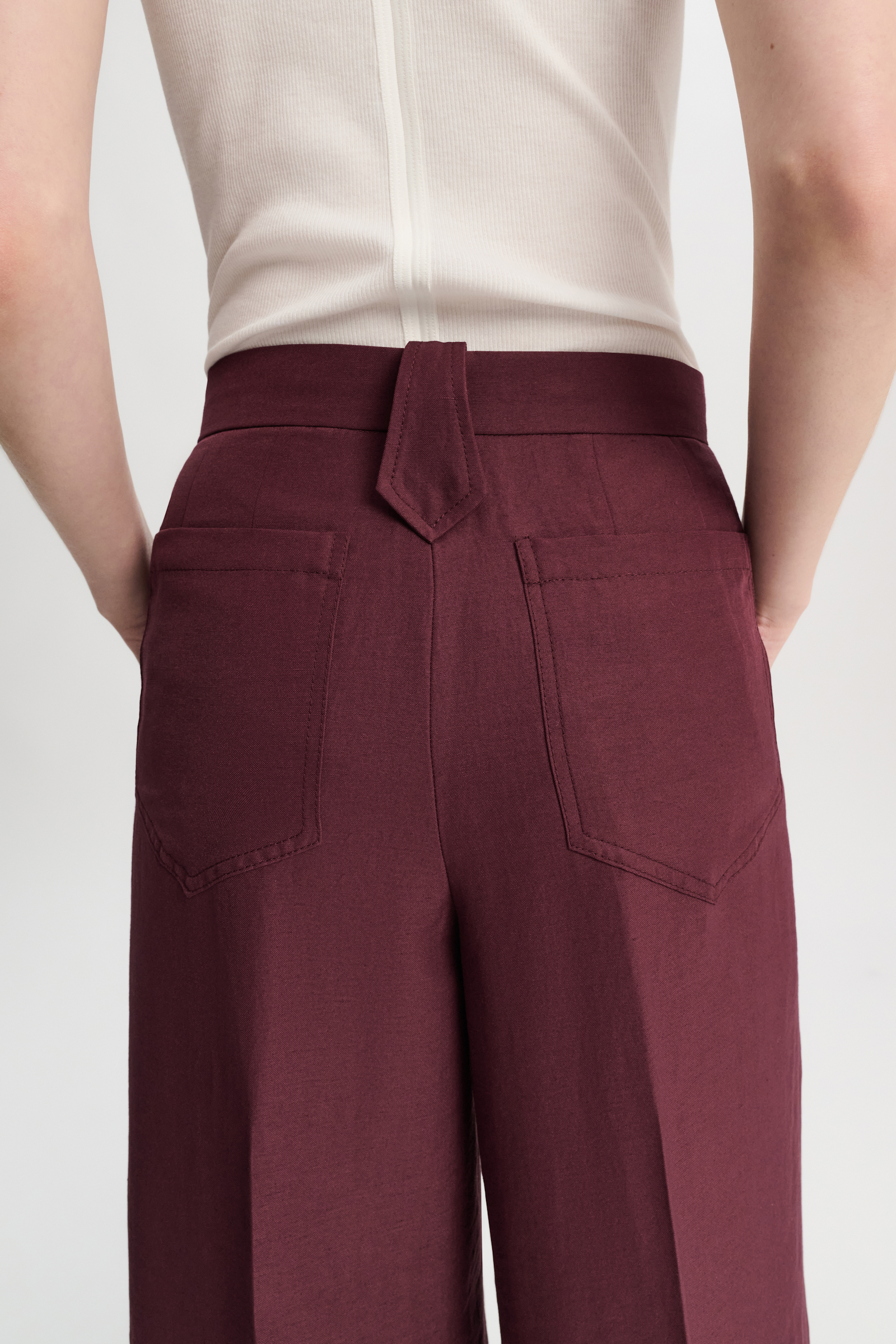 Dorothee Schumacher Wide leg pants in technical linen burgundy