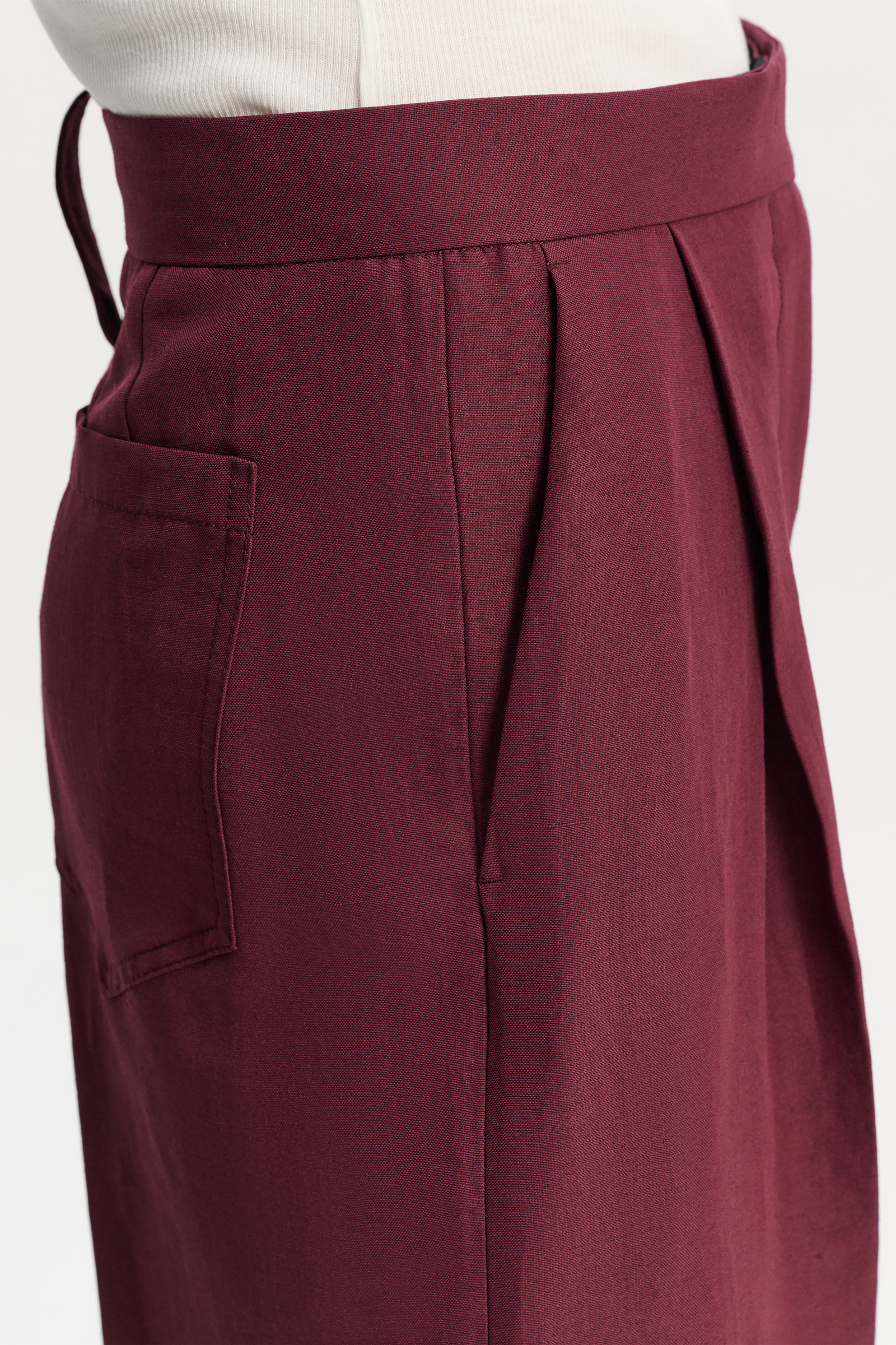 Dorothee Schumacher Wide leg pants in technical linen burgundy