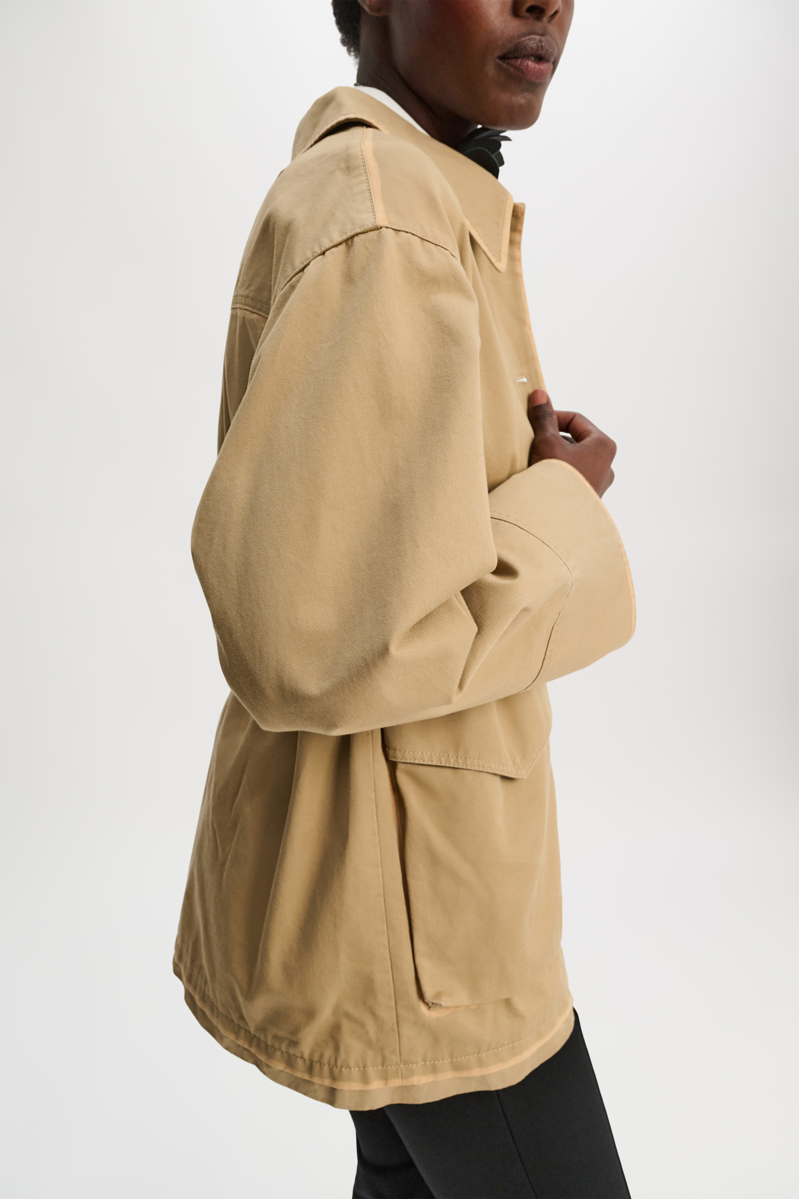 Dorothee Schumacher Hemdjacke mit abnehmbarem Ledergürtel medium beige