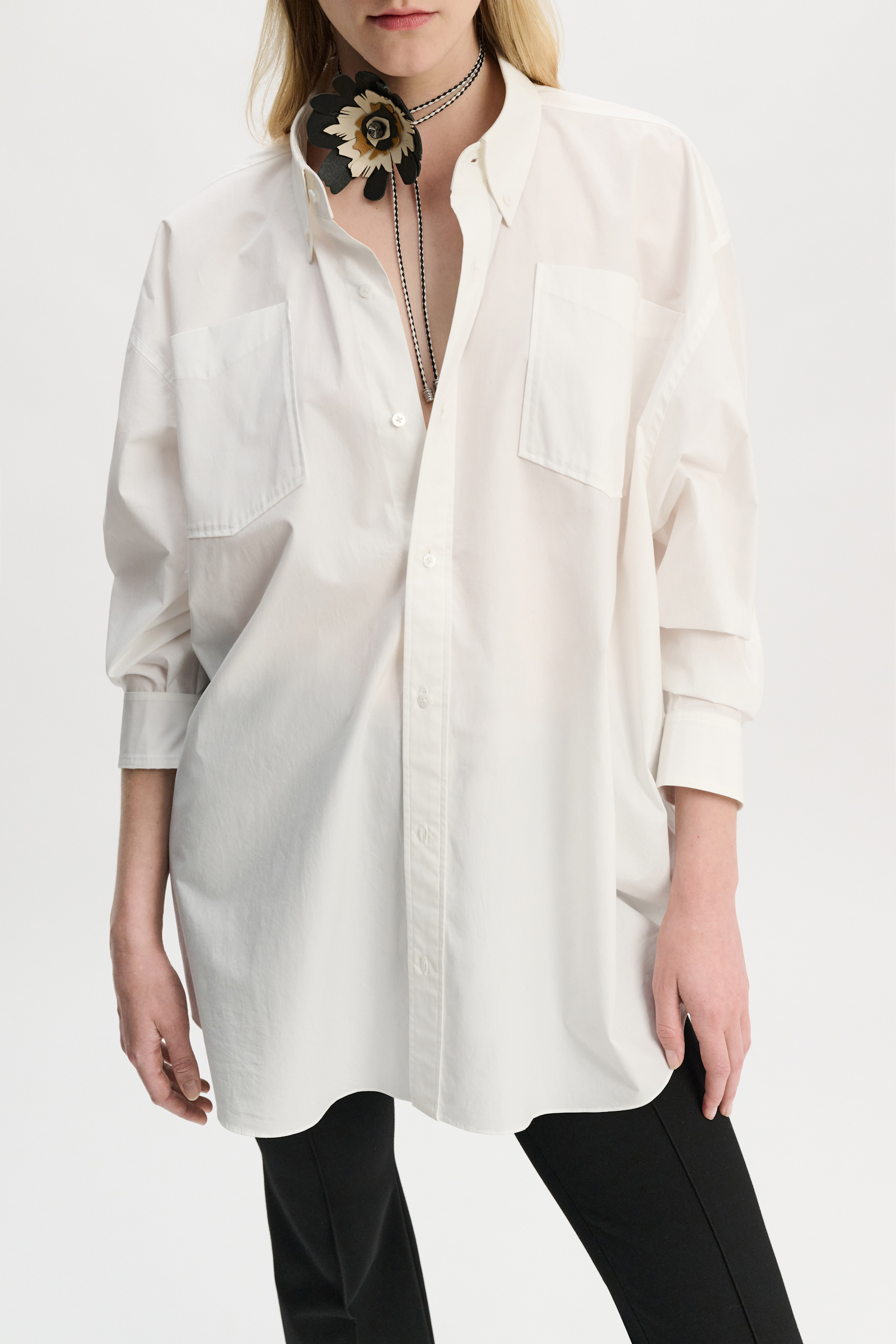 Dorothee Schumacher Oversized Hemd aus Baumwoll-Popeline mit aufgesetzten Taschen pure white