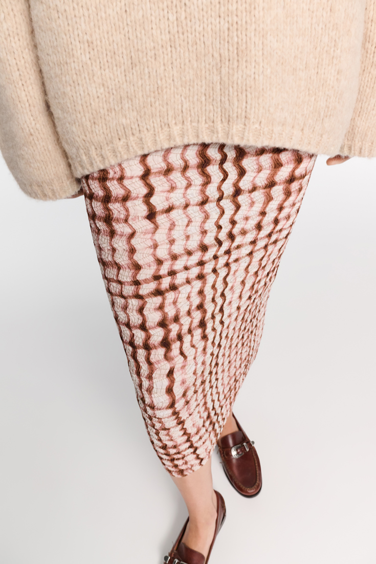 Dorothee Schumacher Silk-viscose plaid pencil skirt with allover smocking brown and rose check