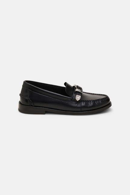 WESTERN COOLNESS Loafer Dorothee Schumacher Loafer aus Kalbsleder mit Schließen und handgestickten Details pure black