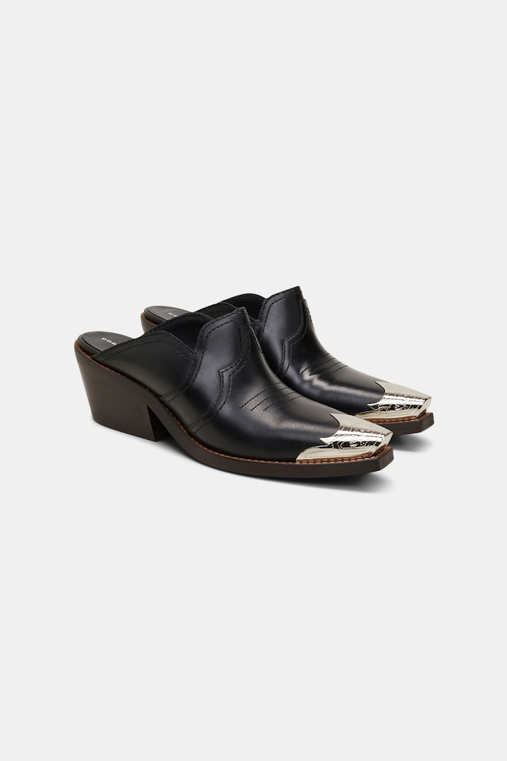 Dorothee Schumacher Calfskin mules with Western toe cap pure black