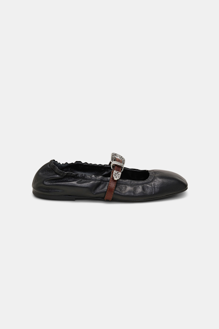 WESTERN TOUCH Ballerina Dorothee Schumacher Square toe flats with Western-inspired buckle straps pure black