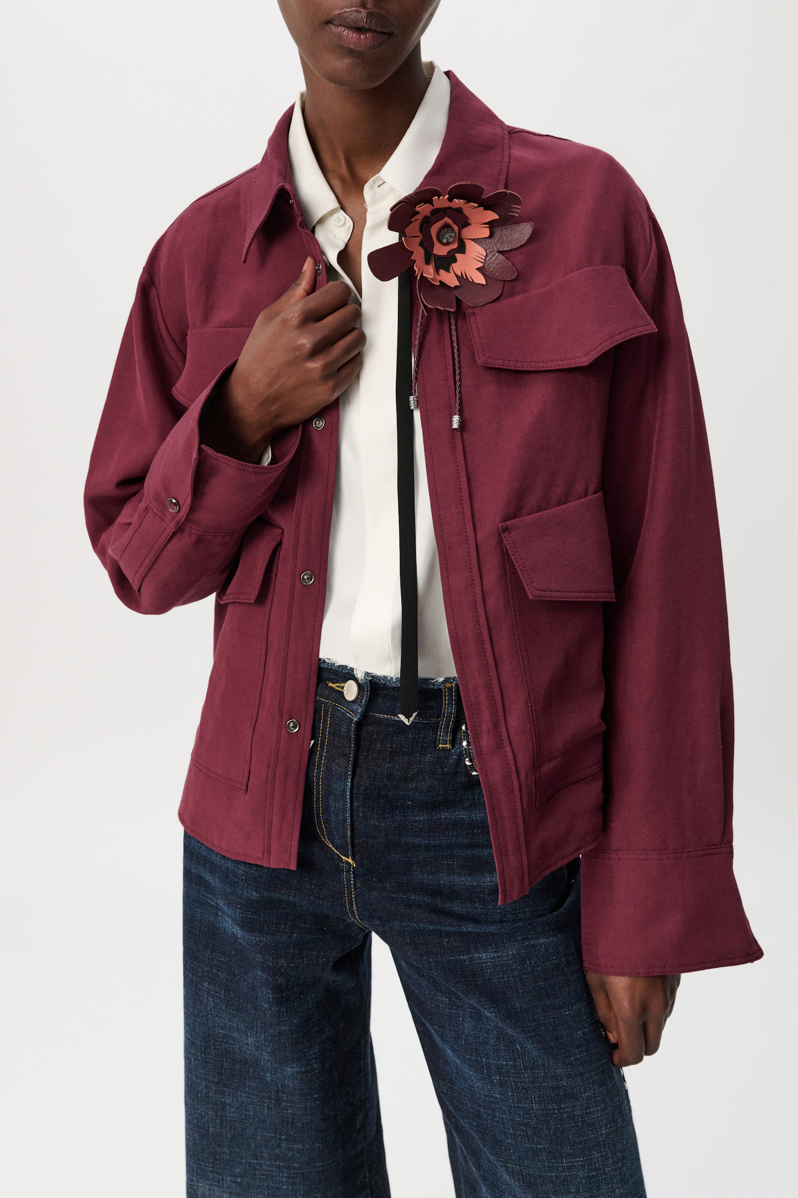 Dorothee Schumacher Brosche mit Lederblume bordeaux