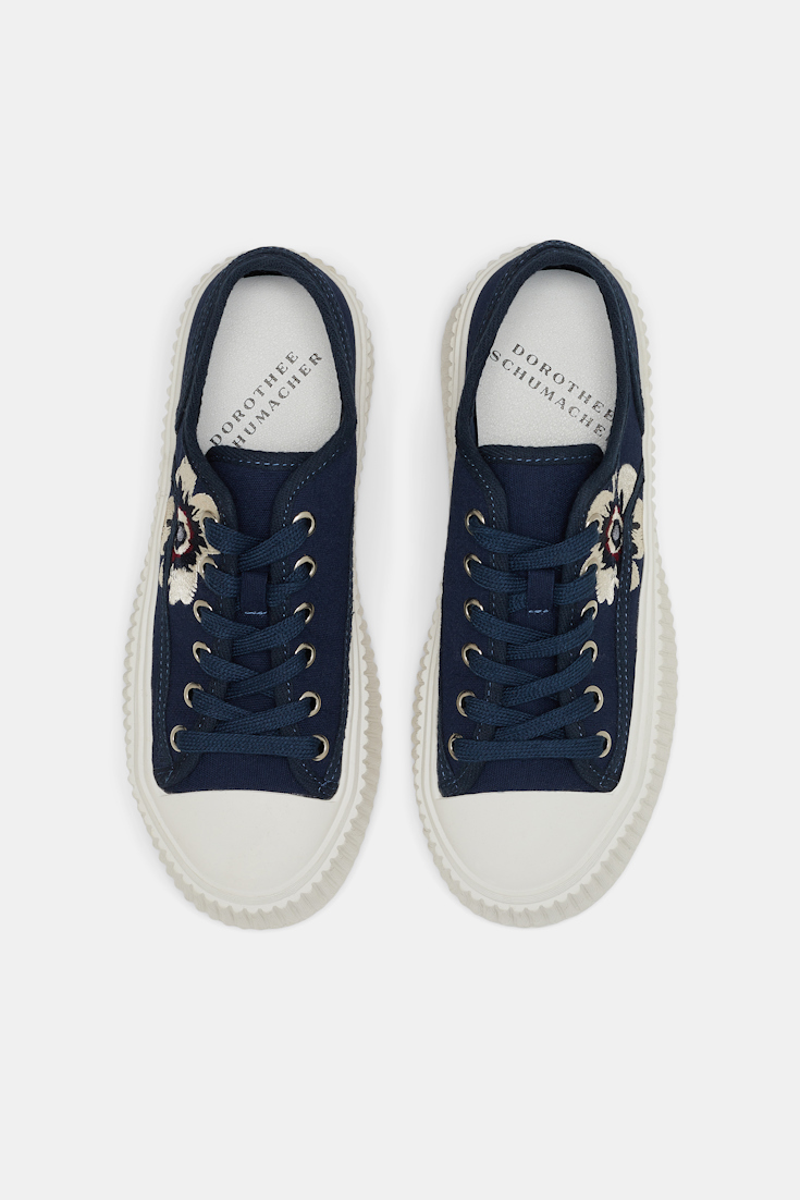 Dorothee Schumacher Platform Sneakers mit floraler Embroidery dark navy with embroidery