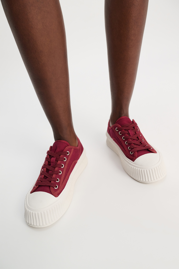 Dorothee Schumacher Platform Sneakers mit floraler Embroidery bordeaux