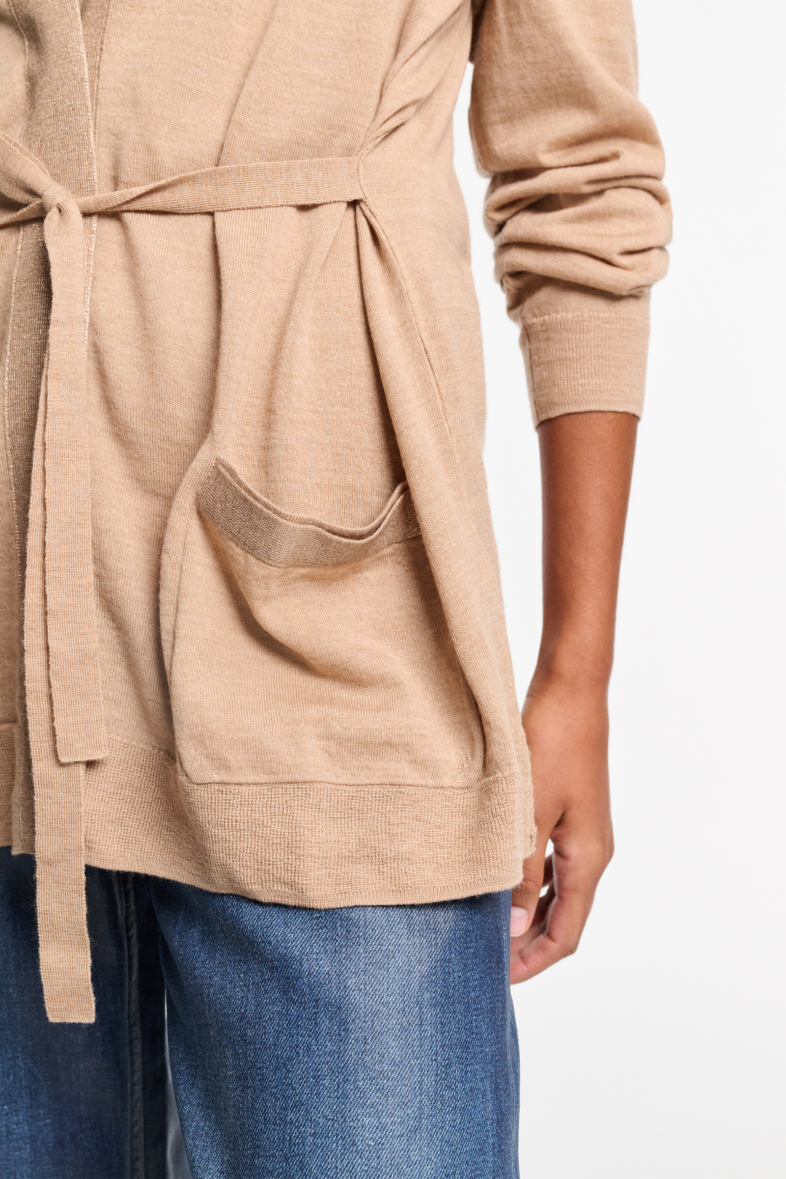 Dorothee Schumacher Langer Cardigan aus Merino mit Gürtelbändern und Folienprint camel