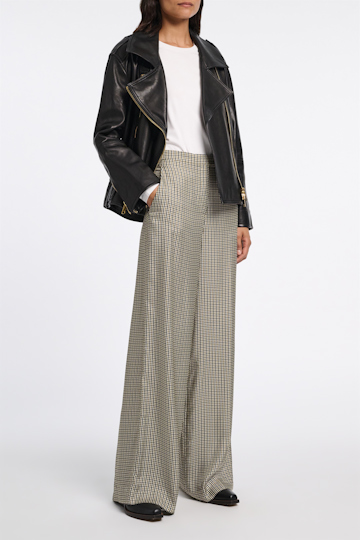 Dorothee Schumacher Longsleeve mit Rundhalsausschnitt camelia white
