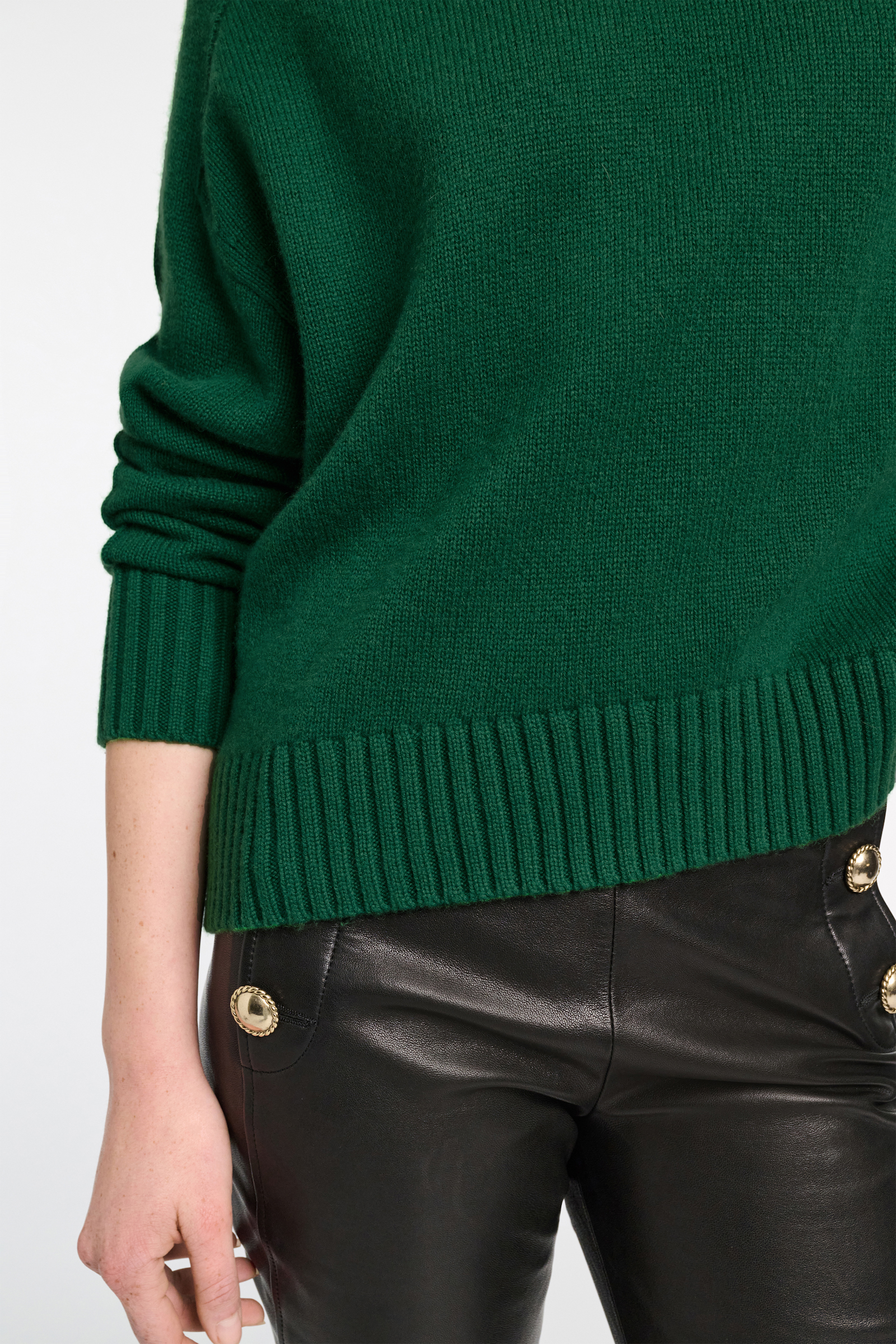 Dorothee Schumacher Merino-cashmere V-neck pullover dark green