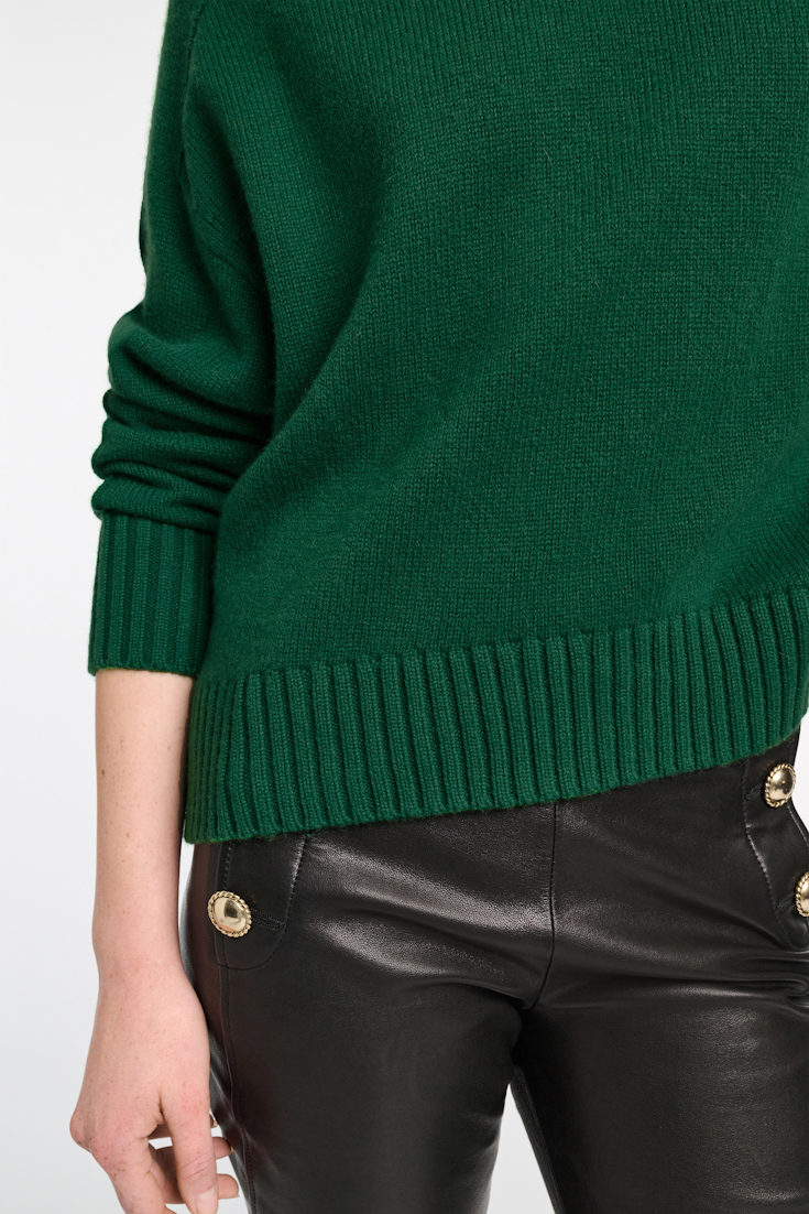Dorothee Schumacher Merino-cashmere V-neck pullover dark green