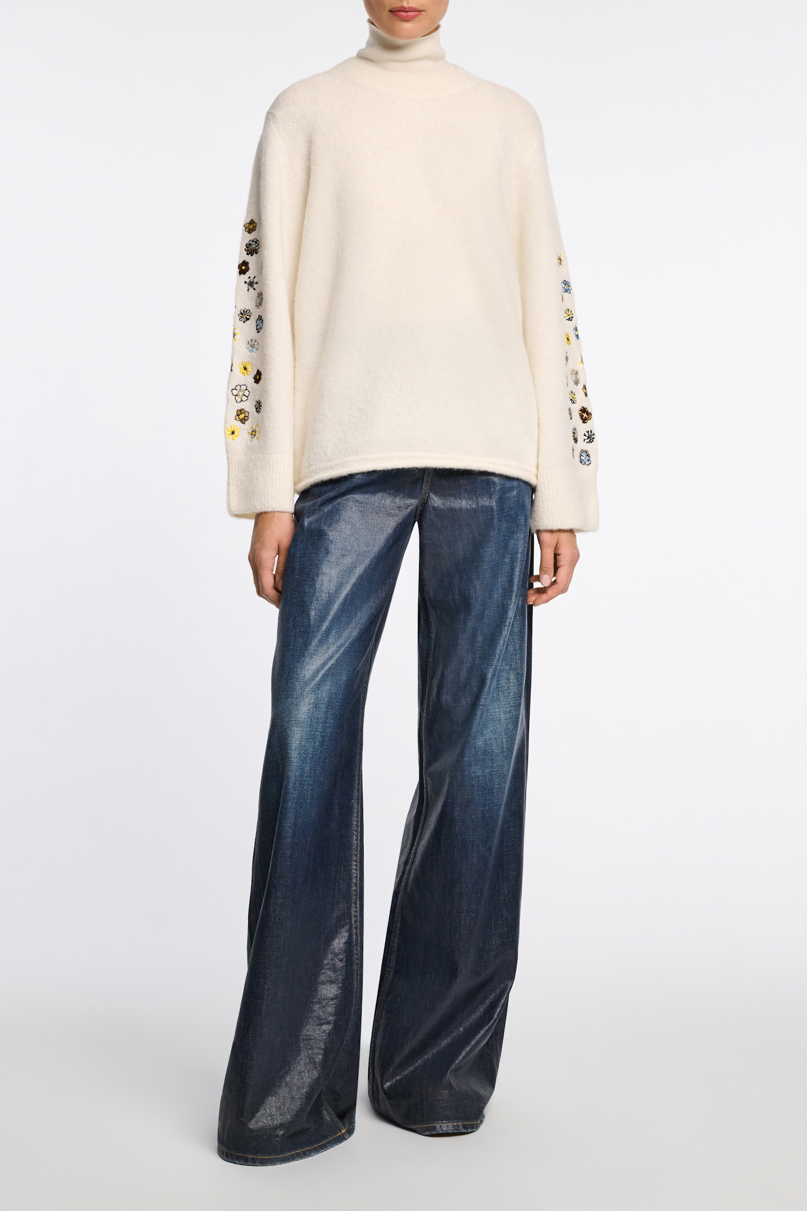 Dorothee Schumacher Alpaca-blend pullover with embroidery camellia white