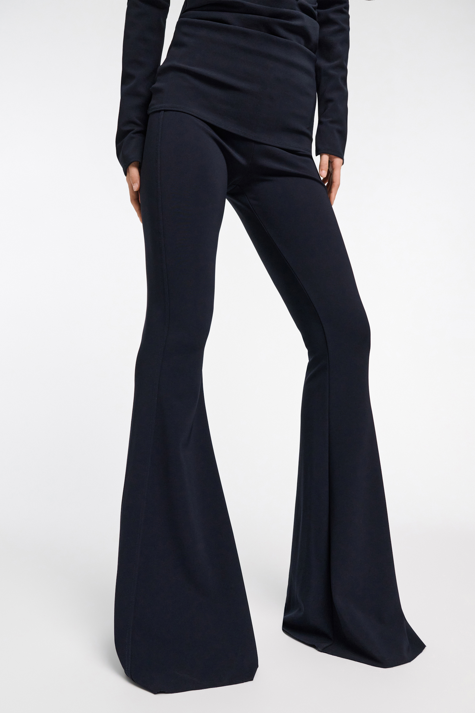 Dorothee Schumacher Schmale Hose mit ausgestelltem Bein dark navy