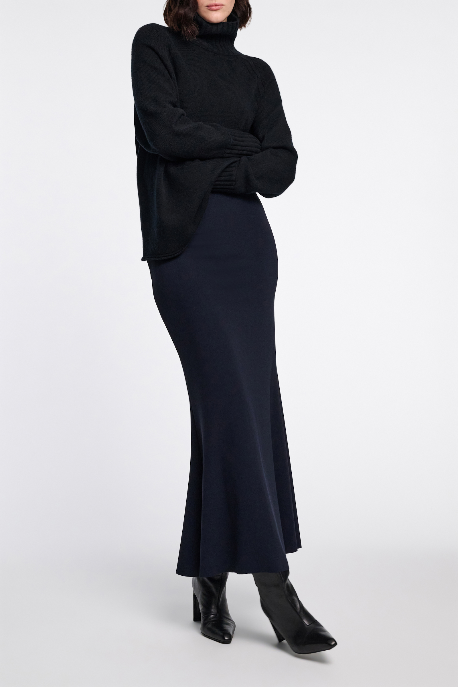 Dorothee Schumacher Fitted midi skirt with flared hem dark navy