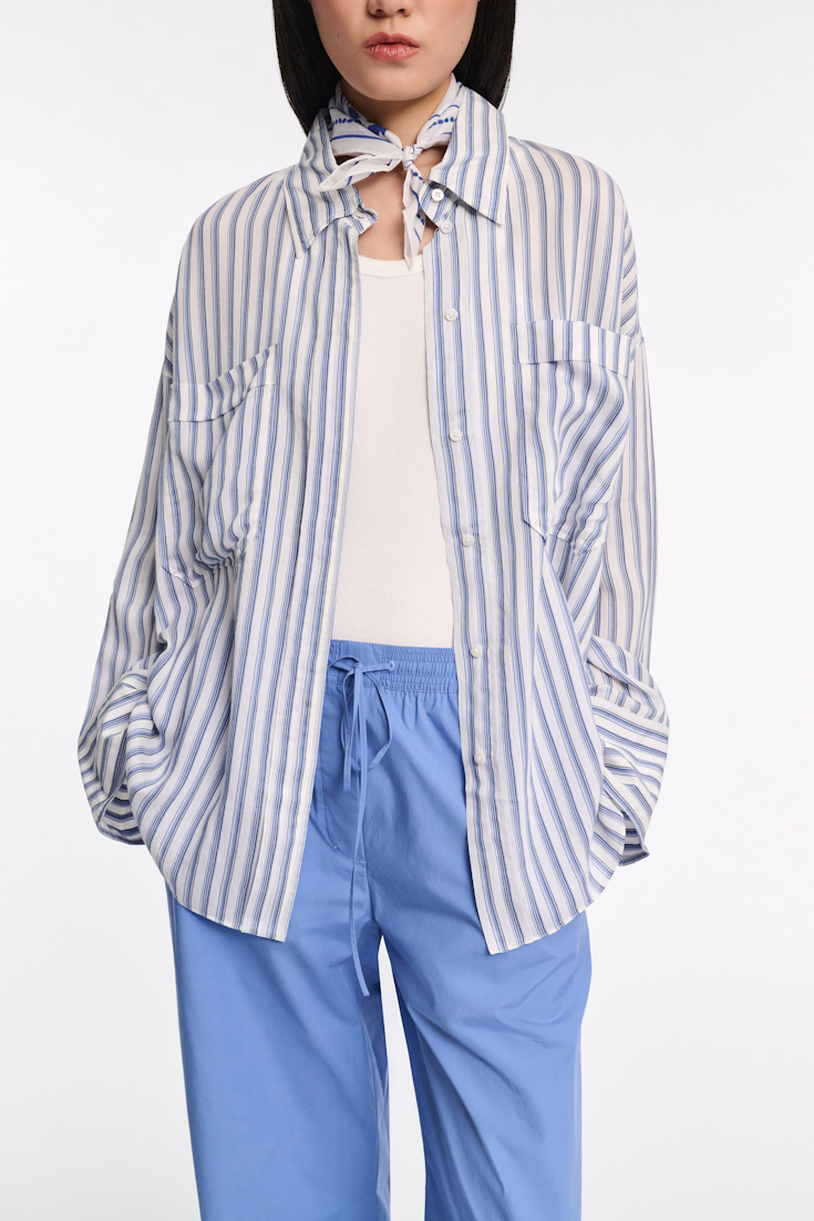 Dorothee Schumacher Oversized Hemd mit aufgesetzten Taschen blue shadow stripe