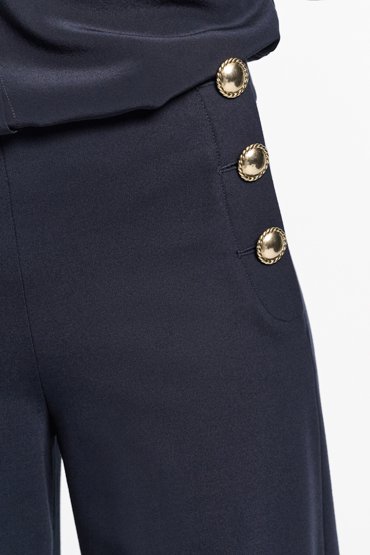 Dorothee Schumacher Hose aus Punto Milano mit goldenen Knöpfen dark navy