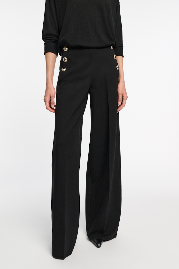 Dorothee Schumacher Hose aus Punto Milano mit goldenen Knöpfen pure black