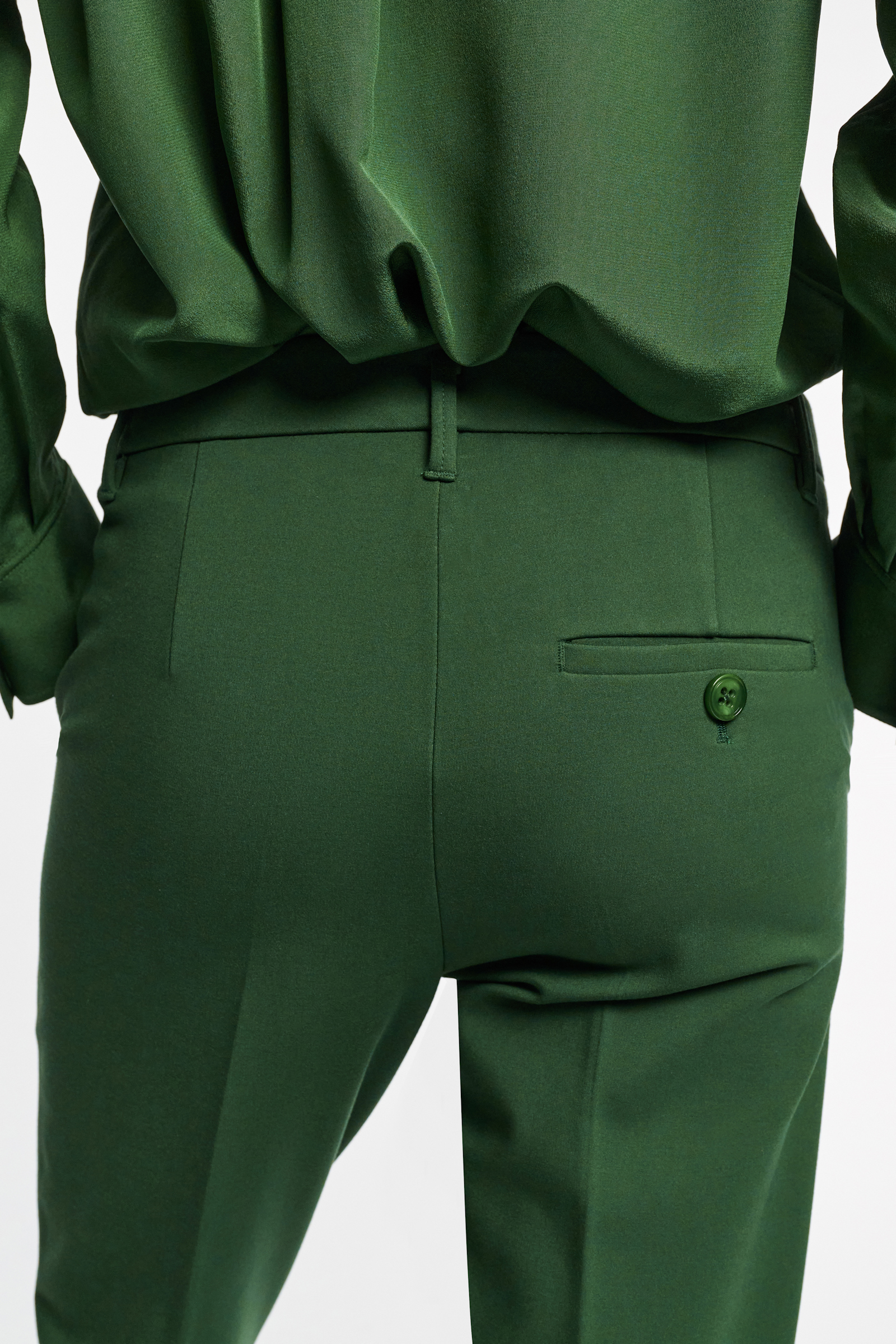 Dorothee Schumacher Zigarettenhose aus Punto Milano gras green