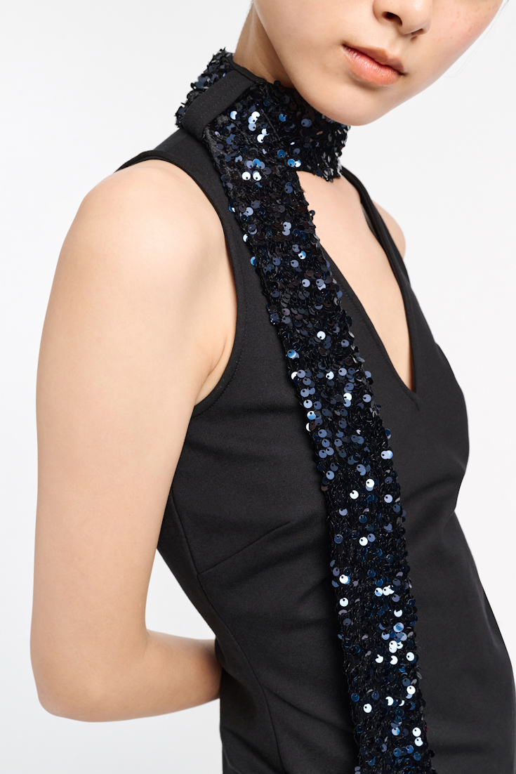 Dorothee Schumacher V-Neck Top aus Punto Milano mit Pailletten-Schal pure black