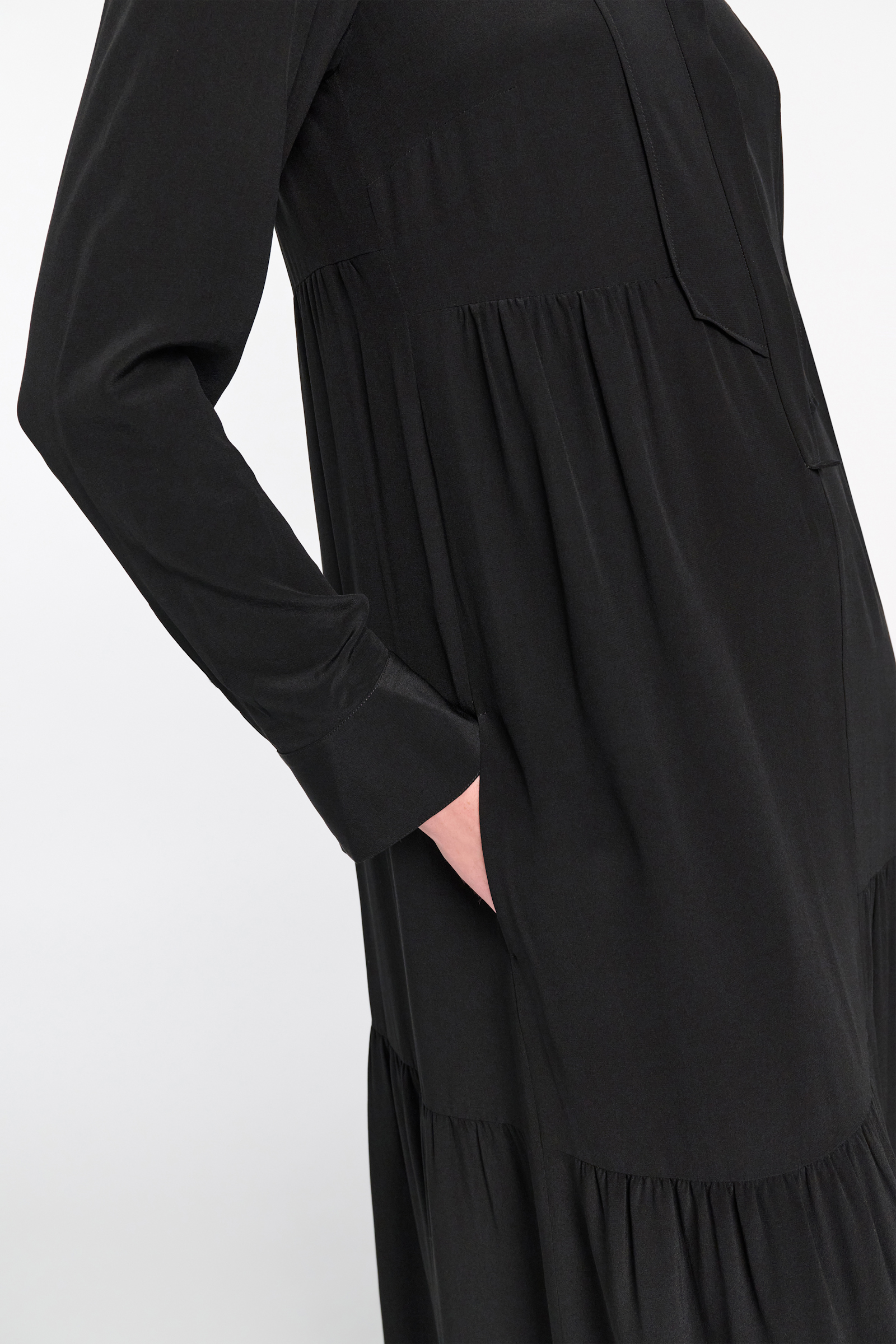 Dorothee Schumacher Seidenkleid mit Details aus Seiden Crêpe de Chine pure black