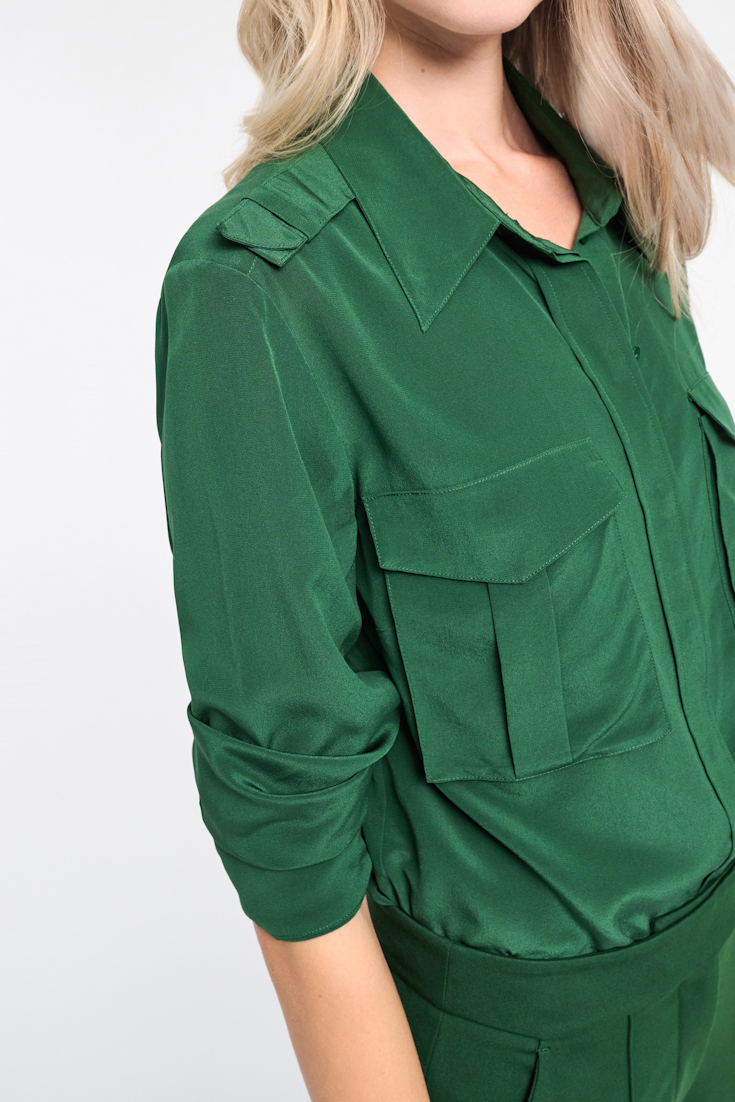Dorothee Schumacher Seidenbluse aus Crêpe de Chine gras green