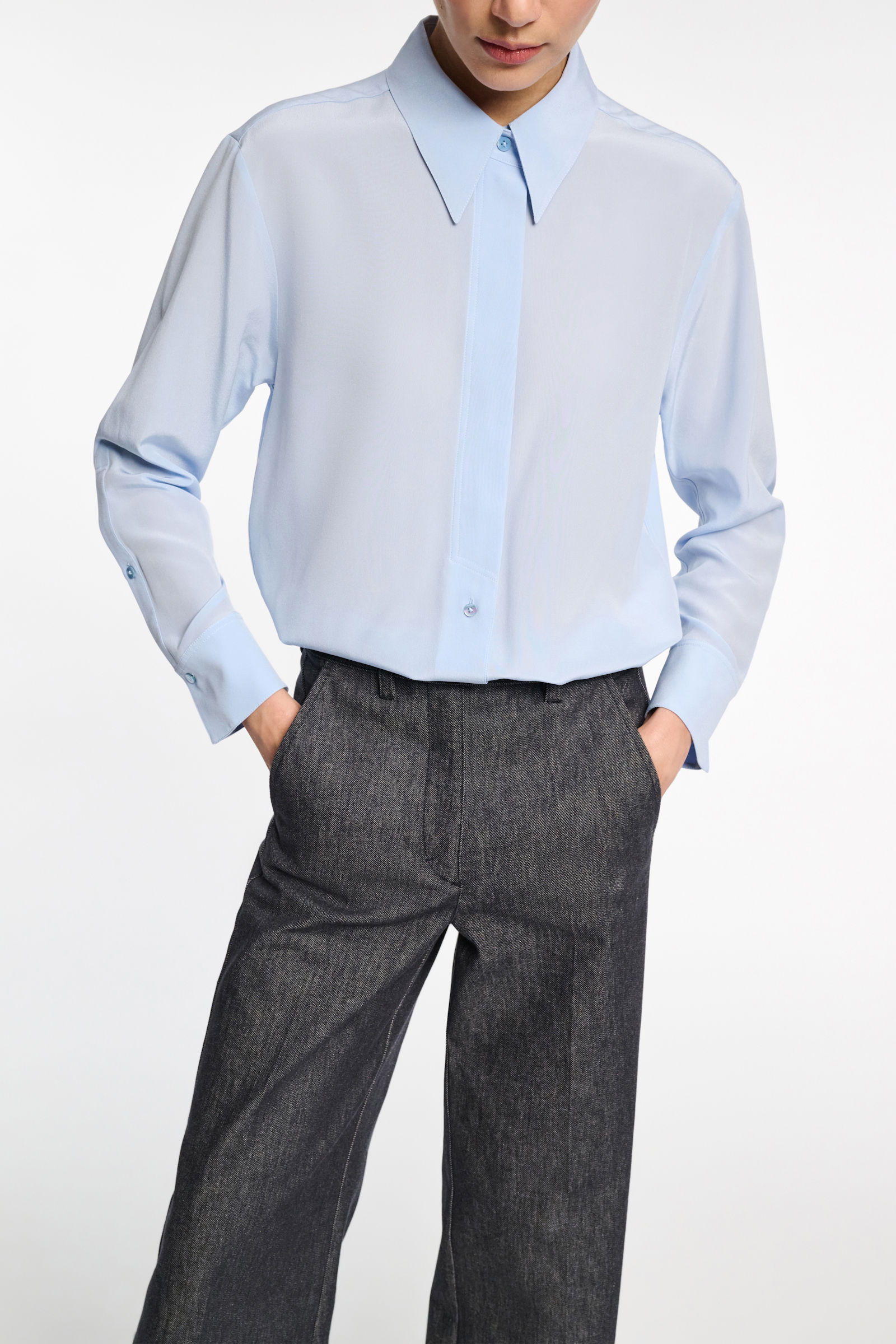 Dorothee Schumacher Seidenbluse aus Crêpe de Chine sky