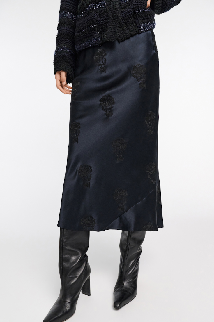 Dorothee Schumacher Embroidered flower silk-satin skirt satin embroidery navy/black