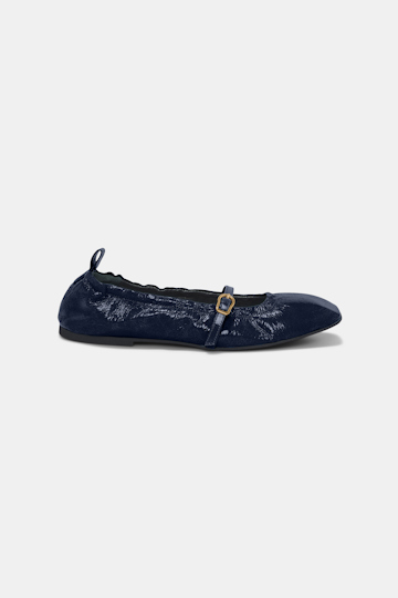 Dorothee Schumacher Square toe shiny leather flats with signature buckle blue night