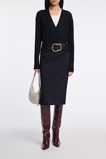 Dorothee Schumacher Wool-cashmere pullover with overlap hem pure black