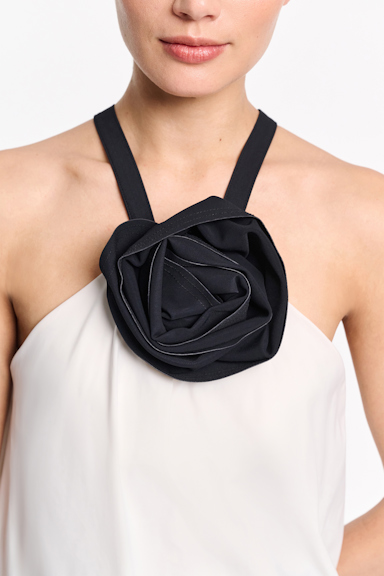 Dorothee Schumacher Top with removable rose pure white