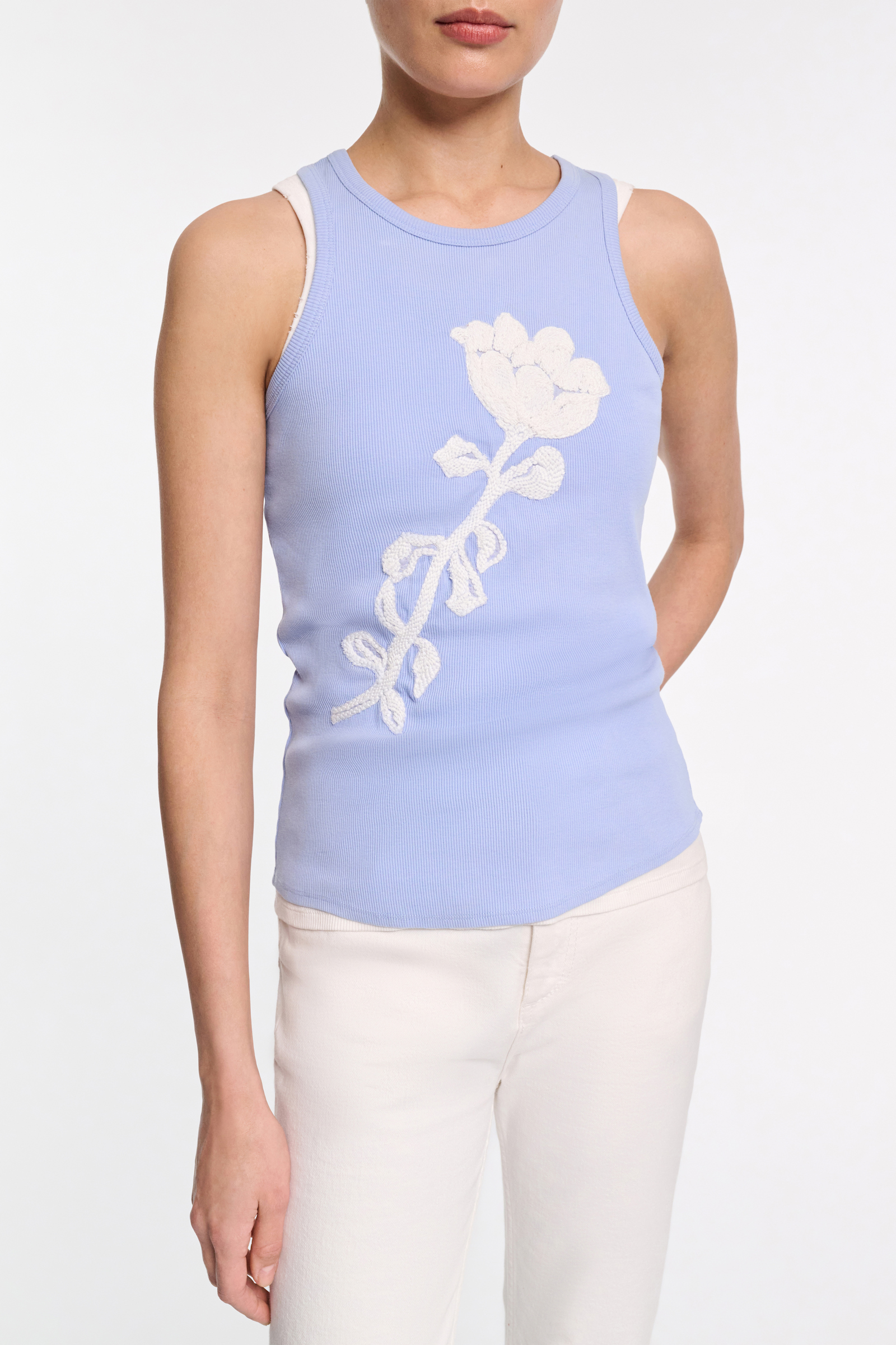 Dorothee Schumacher Ripptop mit Blumenstickerei soft cornflower