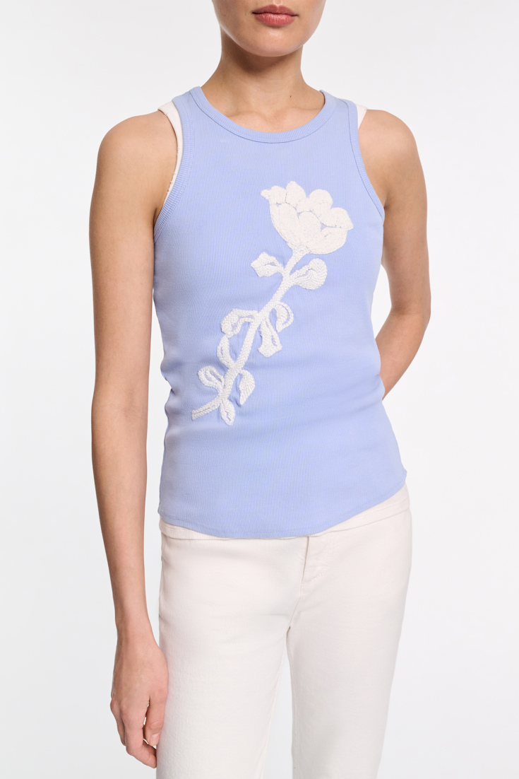 Dorothee Schumacher Ripptop mit Blumenstickerei soft cornflower