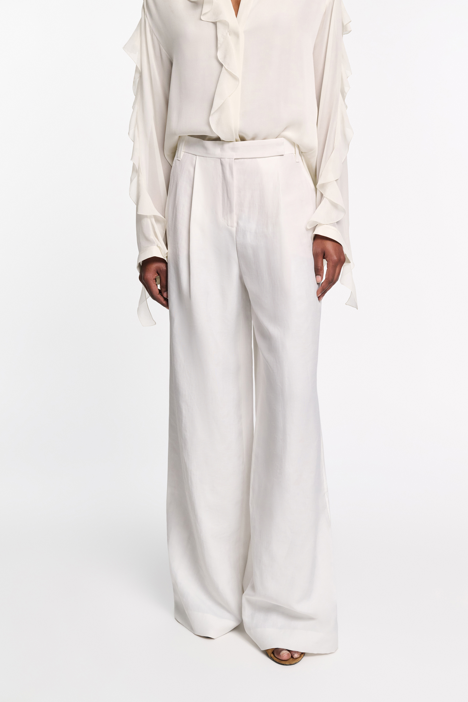 Dorothee Schumacher Hosen mit weitem Bein aus technischem Leinen pure white