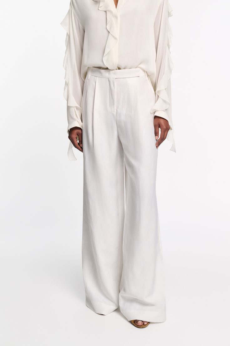 Dorothee Schumacher Hosen mit weitem Bein aus technischem Leinen pure white