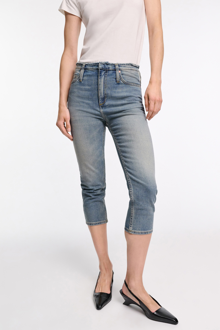 Dorothee Schumacher Fitted capri jeans with frayed waist vintage blue