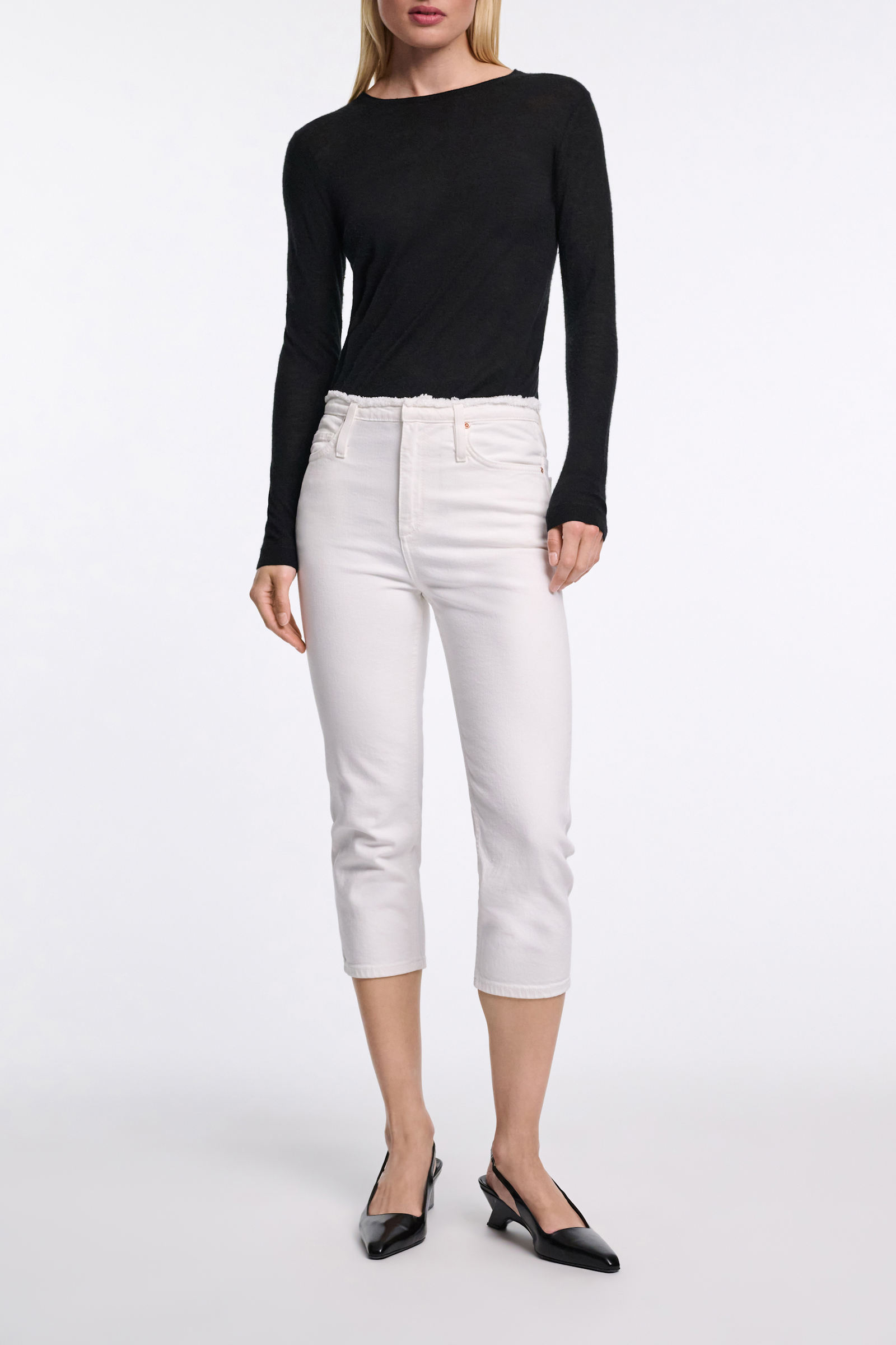 Dorothee Schumacher Fitted capri jeans with frayed waist pure white