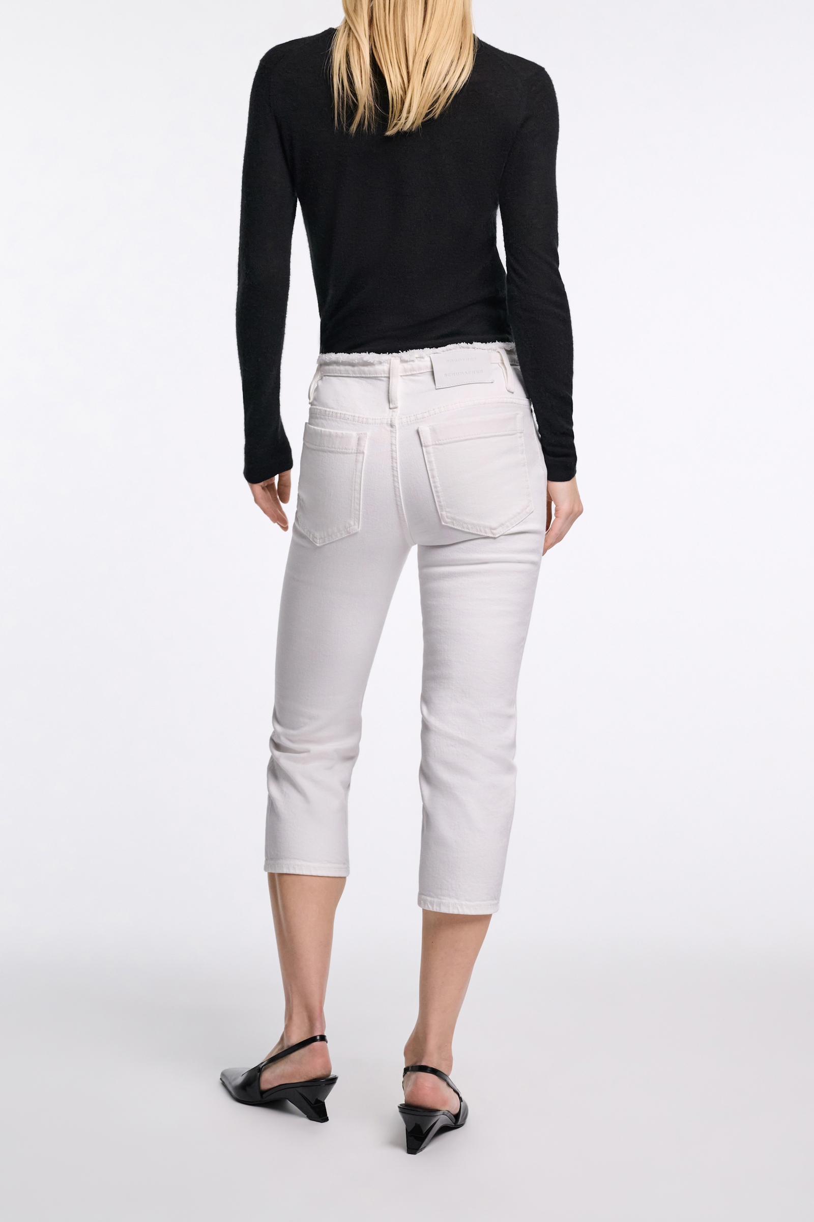 Dorothee Schumacher Fitted capri jeans with frayed waist pure white