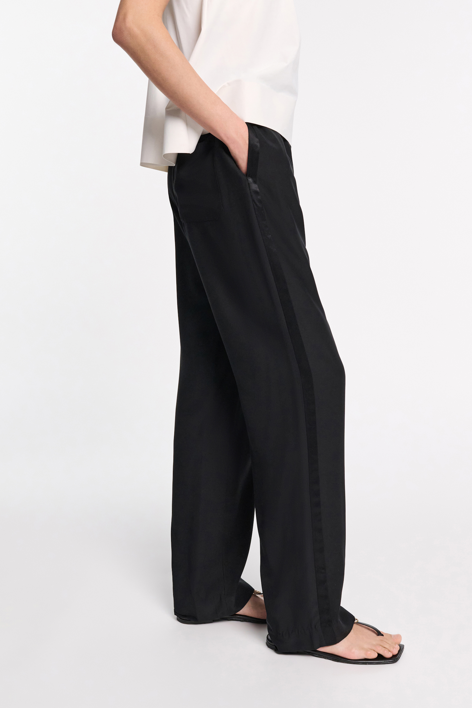 Dorothee Schumacher Satin drawstring pants pure black