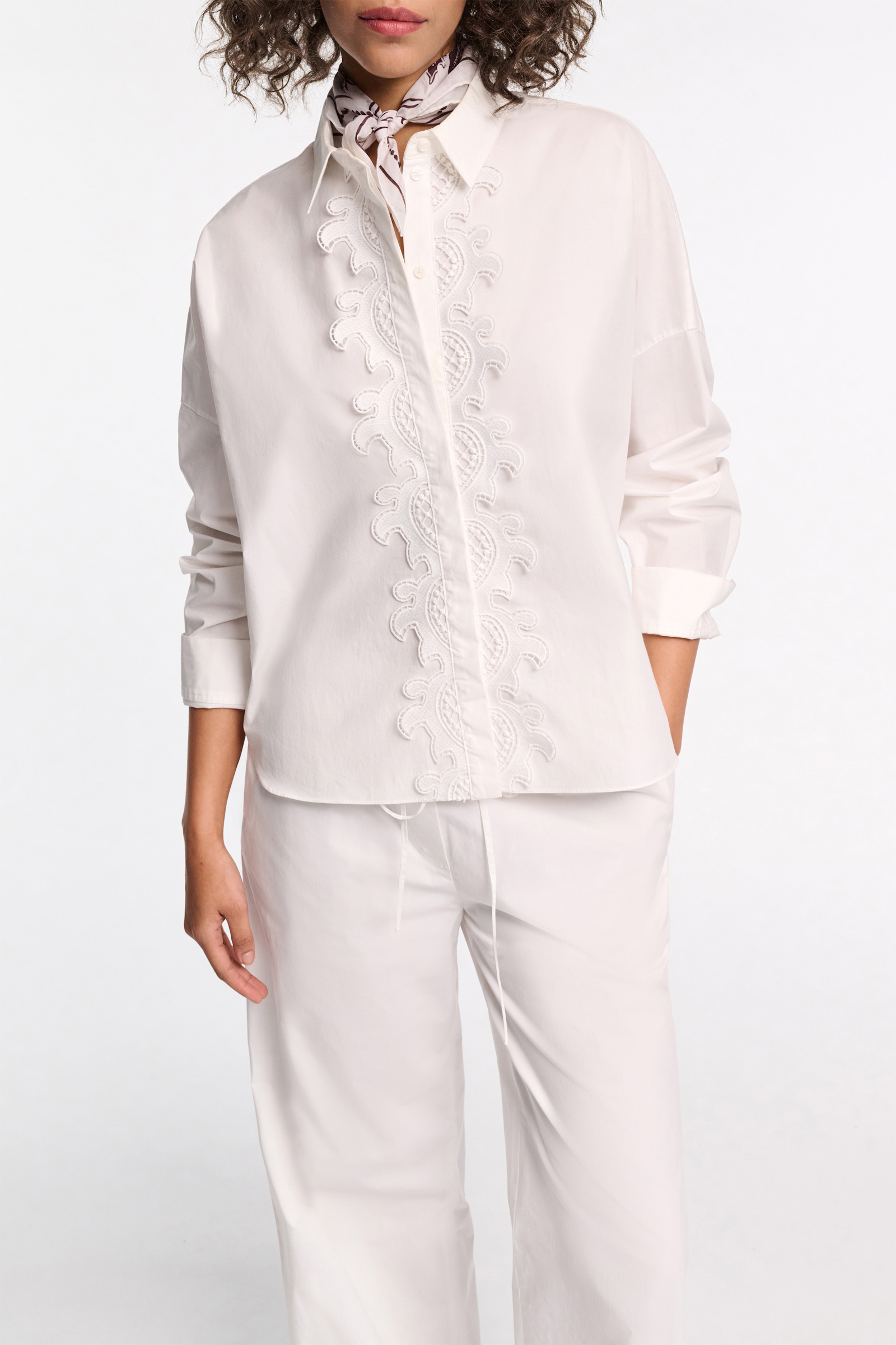 Dorothee Schumacher Bluse mit Spitzendetail aus Baumwoll-Popeline pure white