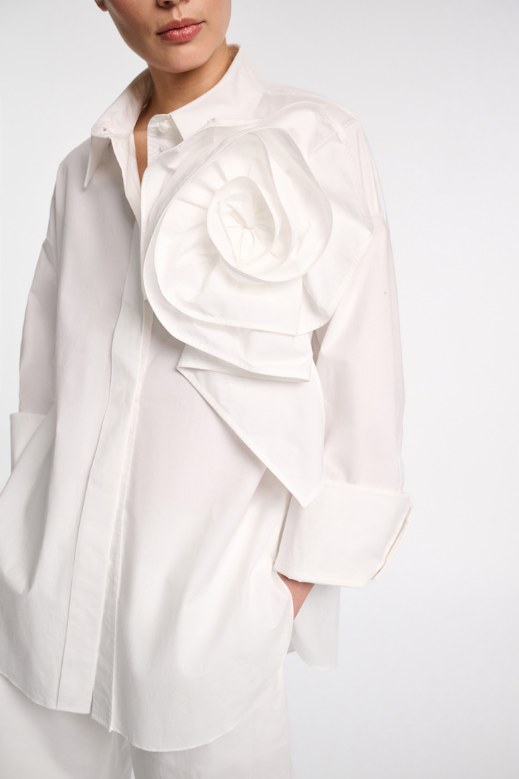 Dorothee Schumacher Cotton poplin shirt with XL flower pure white