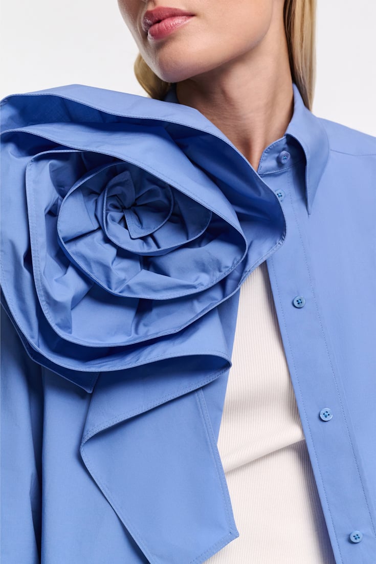 Dorothee Schumacher Cotton poplin shirt with XL flower azure blue