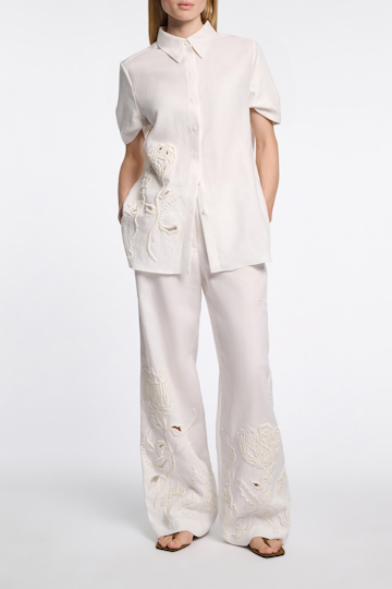 Dorothee Schumacher Linen pants with decorative embroidery camellia white