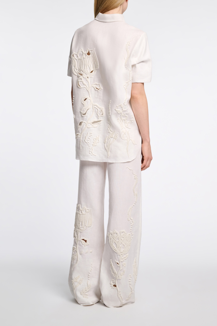 Dorothee Schumacher Linen shirt with decorative embroidery camellia white