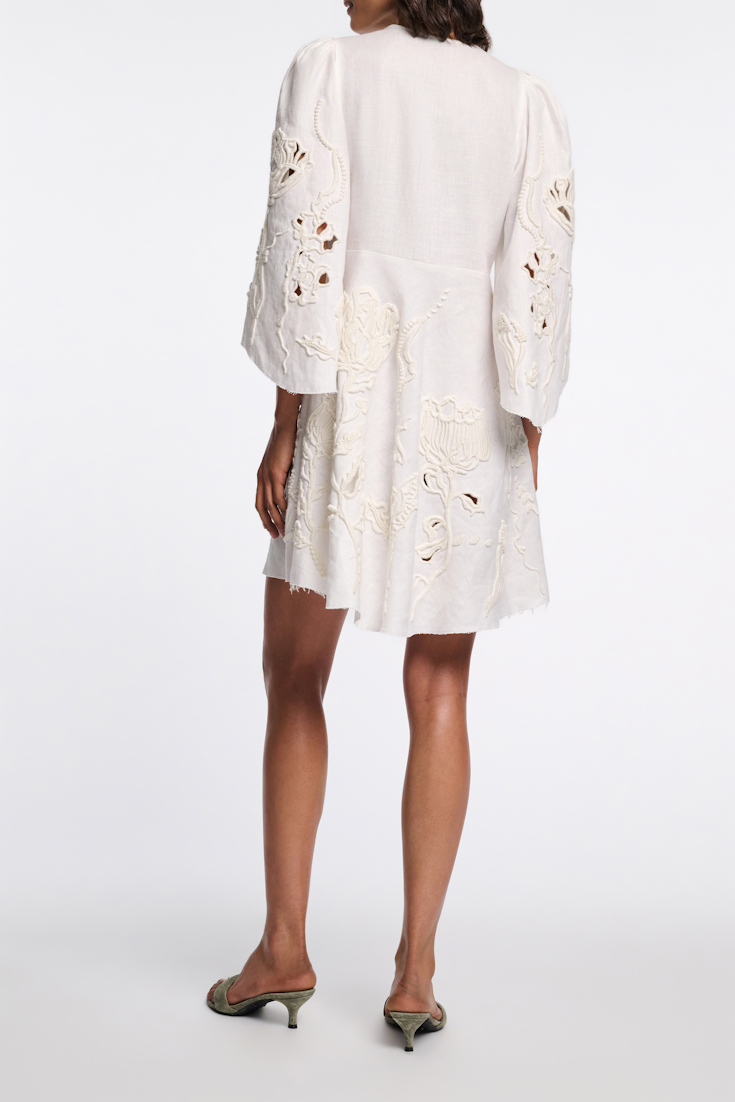 Dorothee Schumacher Kurzes Kleid aus besticktem Leinen camellia white