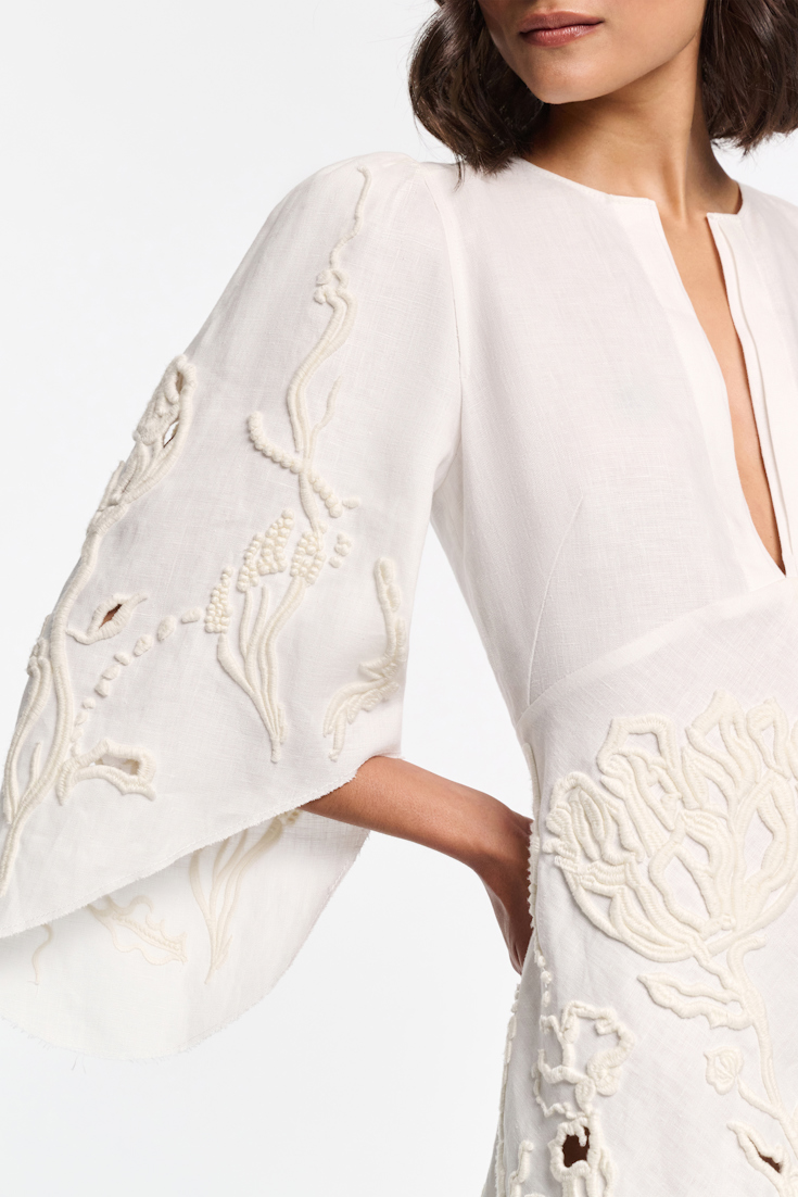Dorothee Schumacher Kurzes Kleid aus besticktem Leinen camellia white