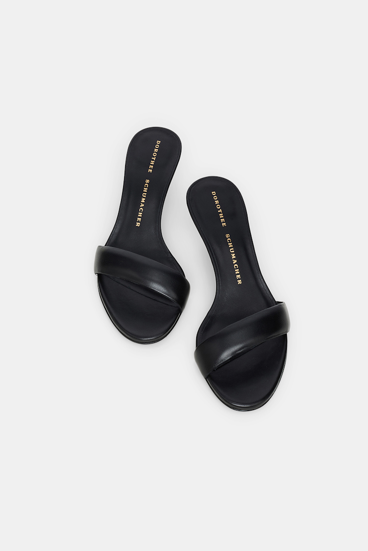 Dorothee Schumacher Mules mit Kitten-Heel pure black